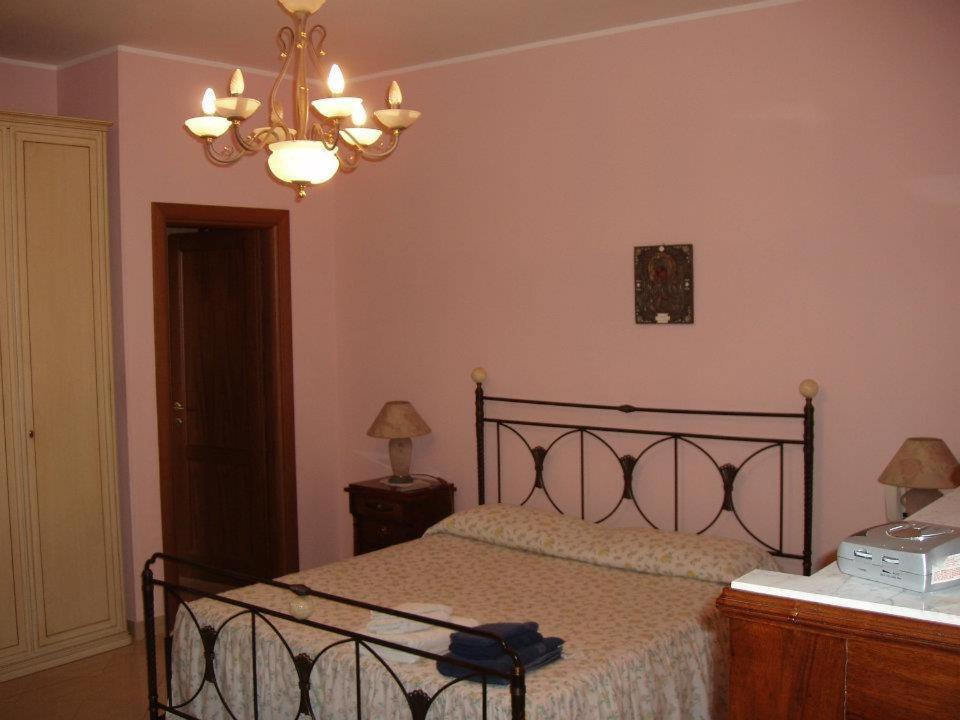 Bed and Breakfast Residenza Del Sole Surbo Екстер'єр фото