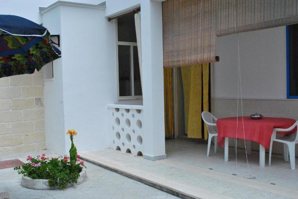 Bed and Breakfast Residenza Del Sole Surbo Екстер'єр фото