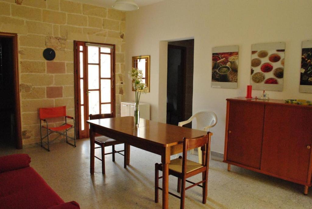 Bed and Breakfast Residenza Del Sole Surbo Екстер'єр фото